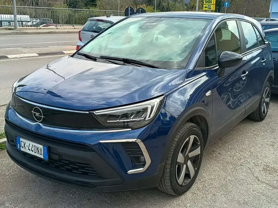 Usata Opel Crossland Edition 110 CV (80 kW) 2022 Blu/azzurro SUV