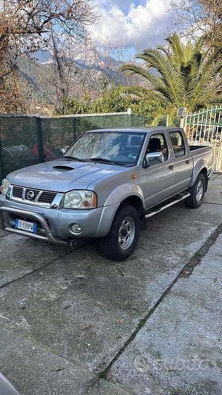 Usata Nissan Navara 133 CV (97 kW) 2004 Pick-up