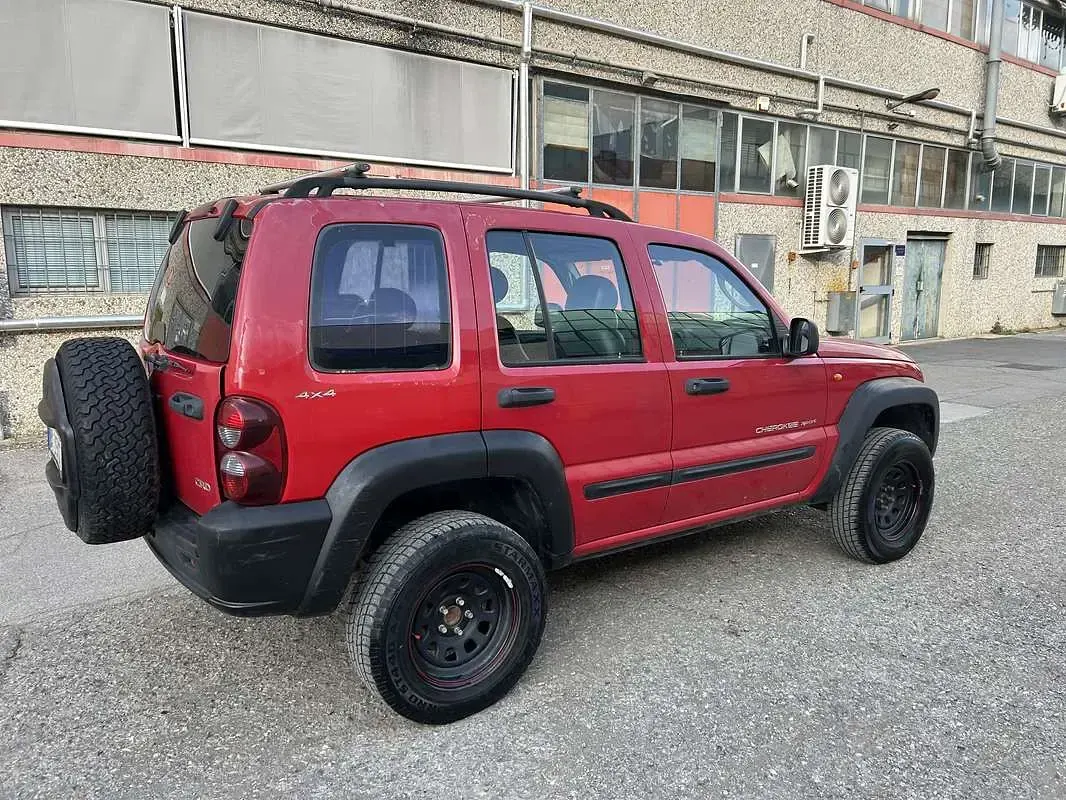 Usata Jeep Cherokee Sport 143 CV (105 kW) 2002 SUV