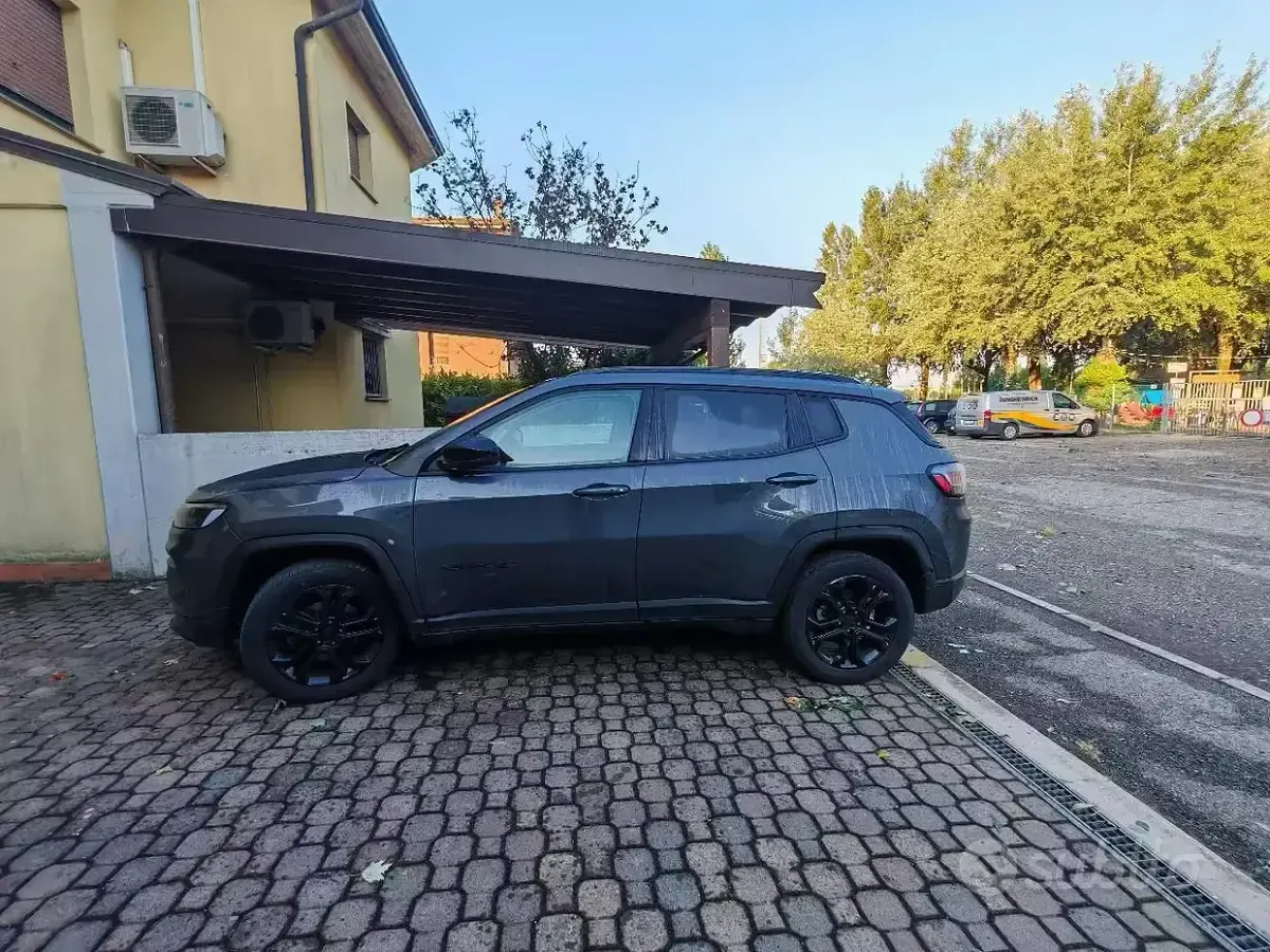 Usata Jeep Compass Night Eagle 131 CV (96 kW) 2023 Grigio SUV