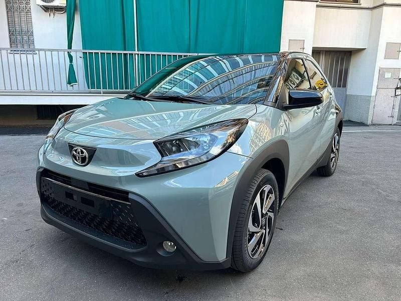 Verde Nuova 2025 Toyota Aygo X Trend SUV | 15.950 € (Buon prezzo) - Immagine 1/4