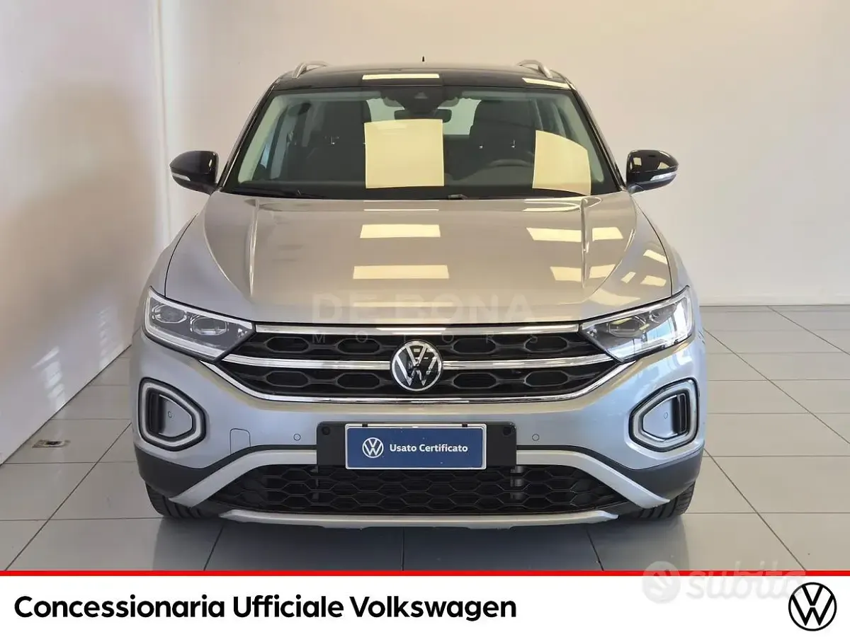 Usado VW T-Roc Style 116 CV (85 kW) 2025 Gris SUV