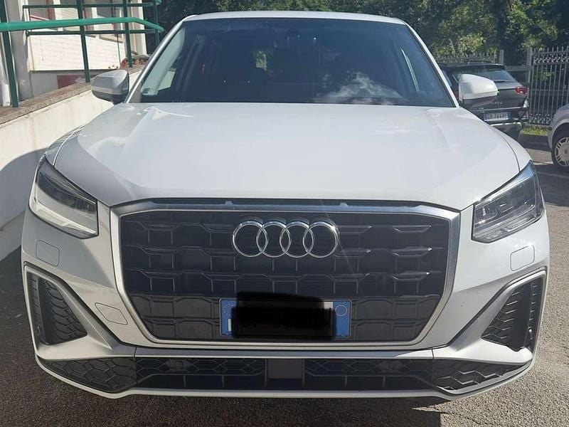 Bianco Usata 2023 Audi Q2 S-Line SUV | 30.000 € (Buon prezzo) - Immagine 1/4