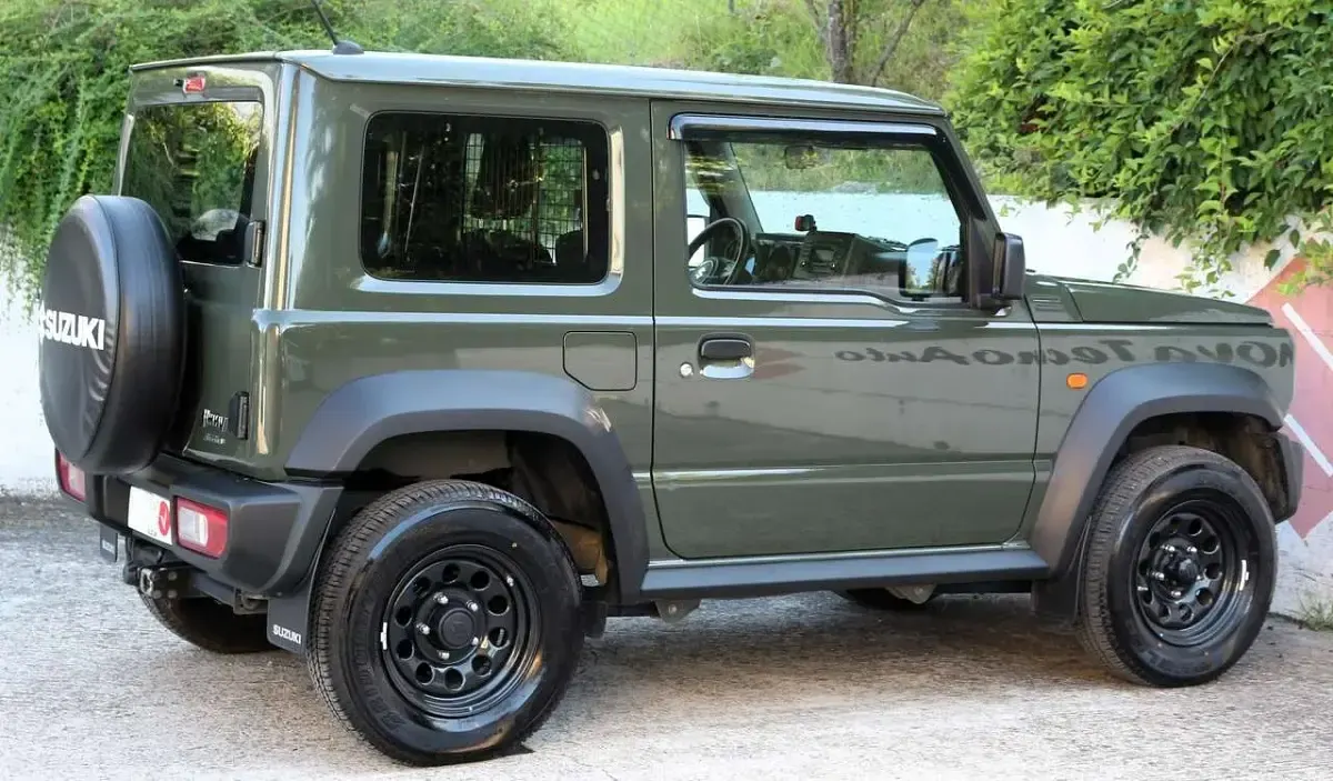 Usata Suzuki Jimny 105 CV (77 kW) 2021 Verde amazzonia SUV