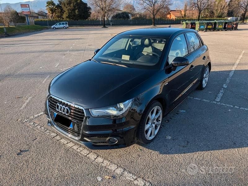 Nero Usata 2013 Audi A1 S-Line Tre volumi | 11.000 € (Buon prezzo) - Immagine 1/4