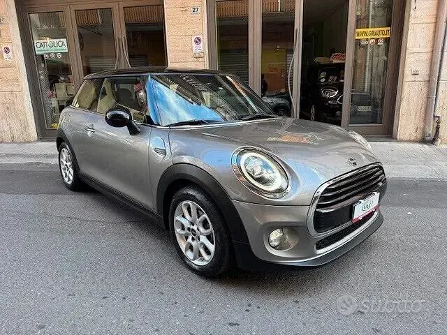 Usata Mini Cooper 116 CV (85 kW) 2018 Grigio Utilitaria