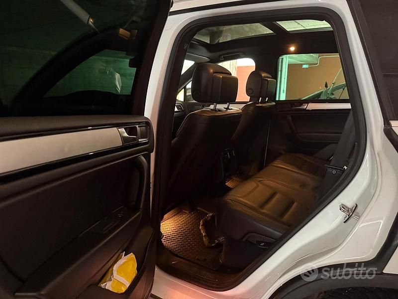 Usata VW Touareg 245 CV (180 kW) 2012 Bianco SUV