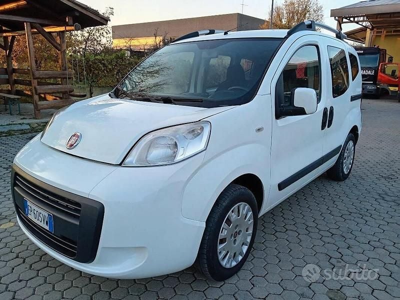 Bianco Usata 2013 Fiat Qubo Trekking Monovolume | 3800 € (Buon prezzo) - Immagine 1/4