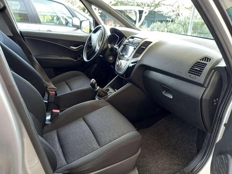 Usata Hyundai i20 Active 90 CV (66 kW) 2017 Argento Utilitaria