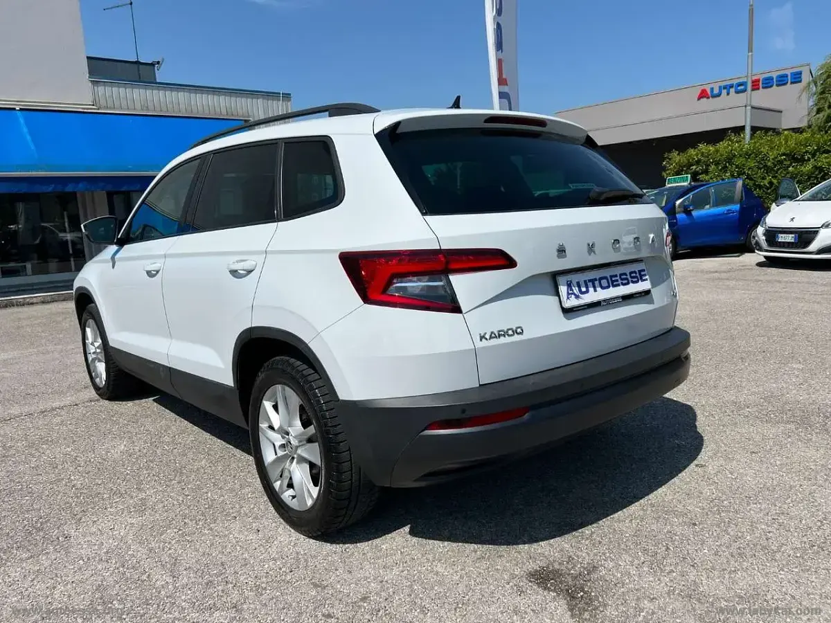 Usata Skoda Karoq Executive 150 CV (110 kW) 2021 Bianco SUV