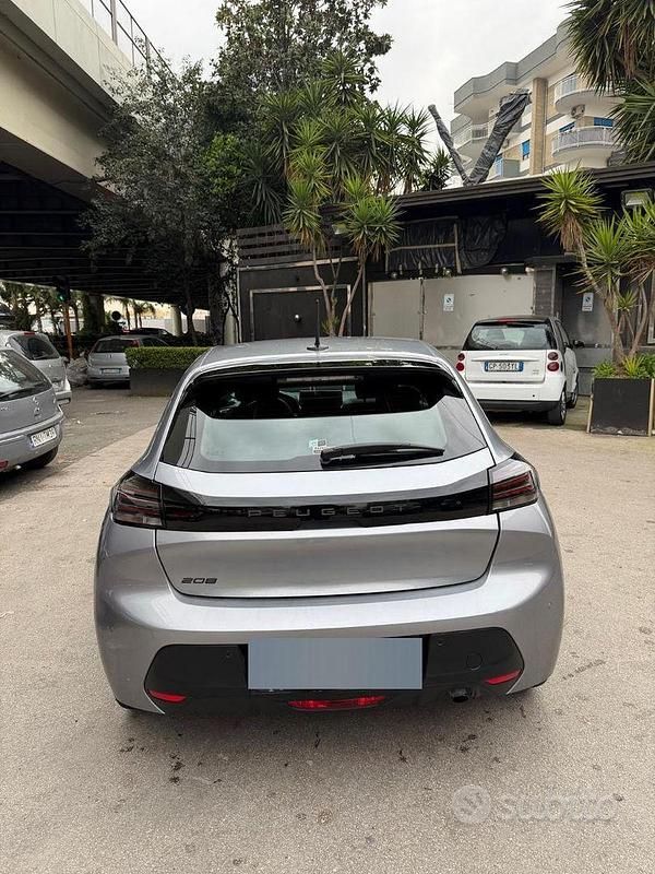 Usata Peugeot 208 75 CV (55 kW) 2024 Grigio Utilitaria