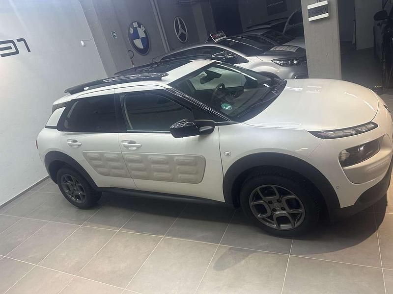 Usata Citroën C4 Shine 99 CV (72 kW) 2017 Perlato metallizzato Berlina