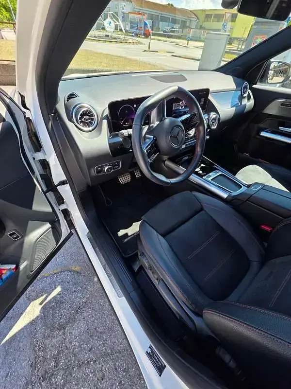 Usata Mercedes GLA200 Executive 150 CV (110 kW) 2024 SUV