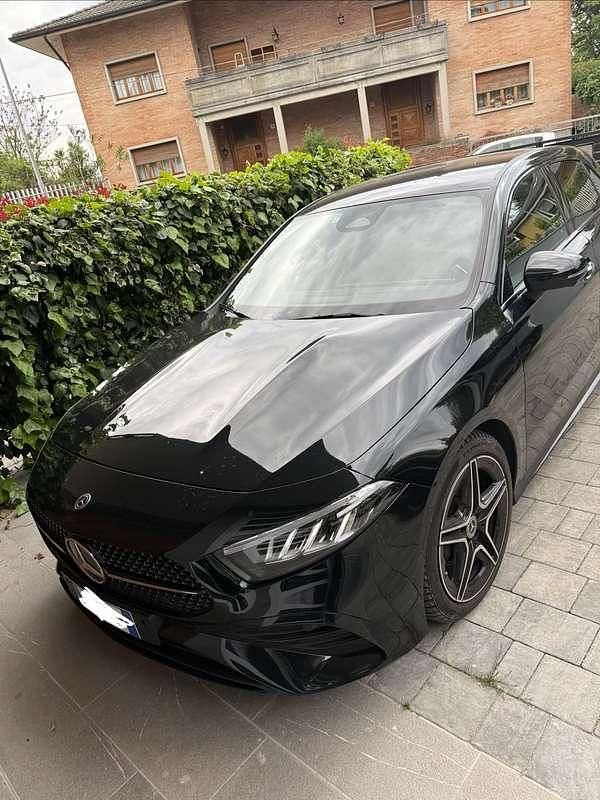 Usata Mercedes A180 AMG Line Premium Plus 116 CV (85 kW) 2024 Nero Berlina