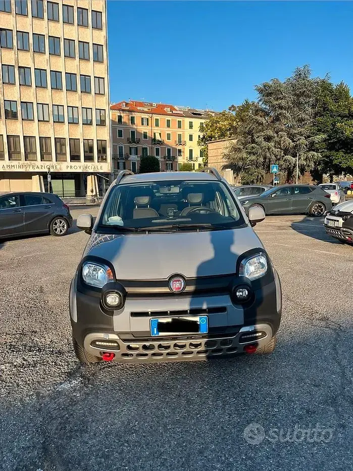 Usata Fiat Panda Cross Cross 86 CV (63 kW) 2018 Bluazzurro Utilitaria