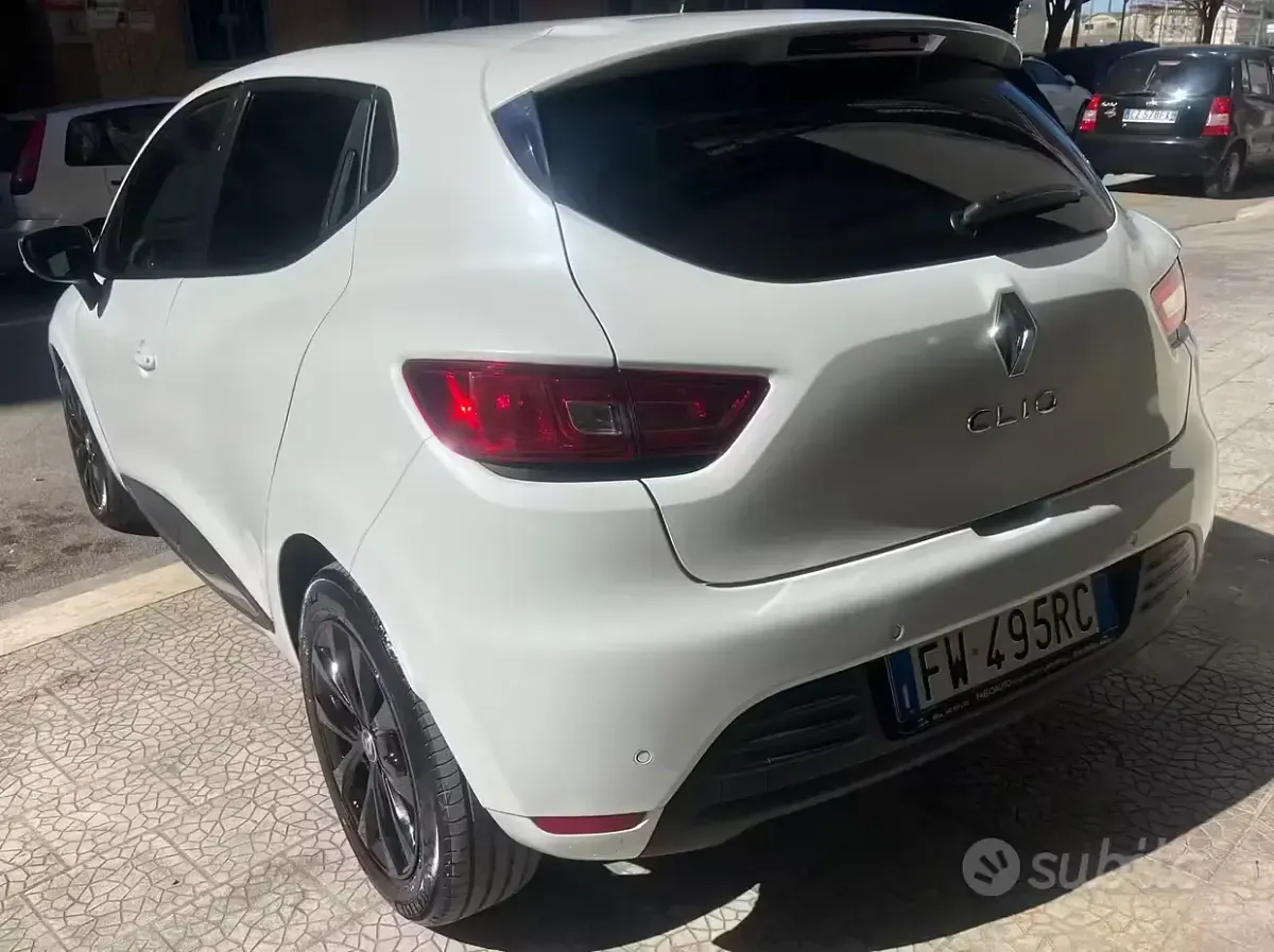Usata Renault Clio IV Life 75 CV (55 kW) 2019 Bianco Berlina