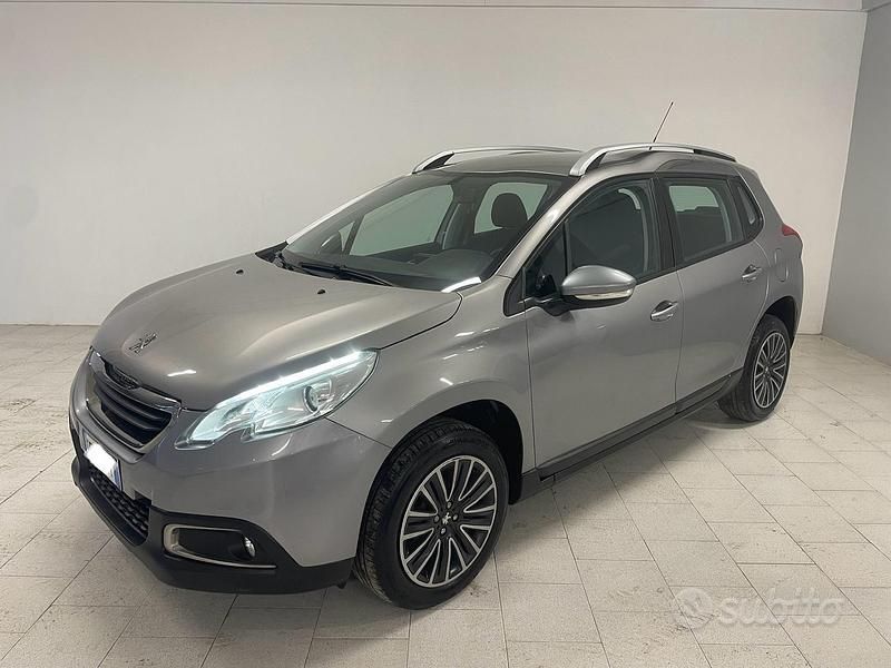 Usata Peugeot 2008 Active 100 CV (73 kW) 2016 Grigio SUV