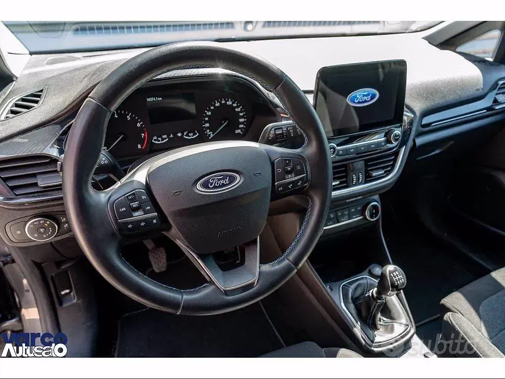 Usata Ford Fiesta Active 125 CV (91 kW) 2023 Grigio Utilitaria
