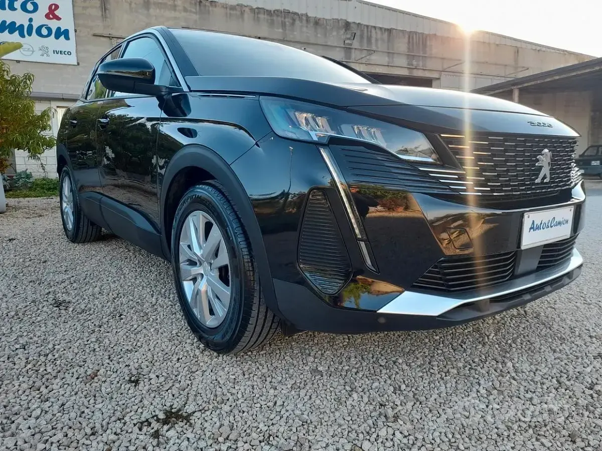 Usata Peugeot 3008 Active 131 CV (96 kW) 2022 Nero SUV