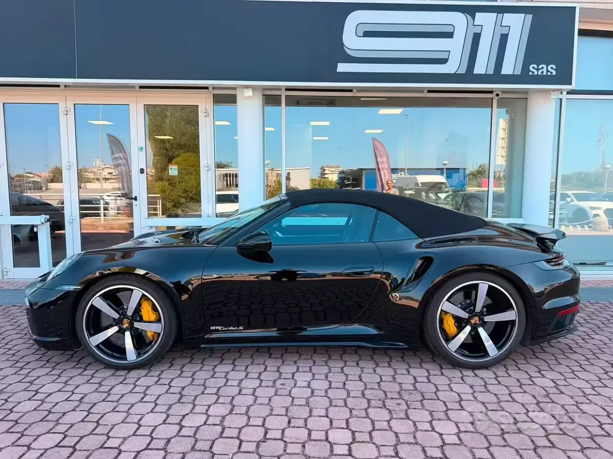 Usata Porsche 911 Turbo S Cabriolet 650 CV (478 kW) 2021 Nero jet metallizato Cabrio