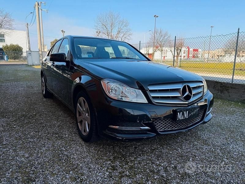 Usata Mercedes C180 120 CV (88 kW) 2013 Nero Station wagon
