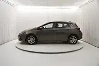 Usata Toyota Auris Hybrid Lounge 136 CV (100 kW) 2018 Grigio Berlina