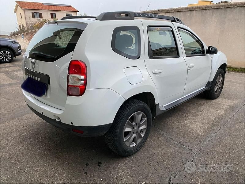 Usata Dacia Duster 110 CV (80 kW) 2014 Bianco Station wagon