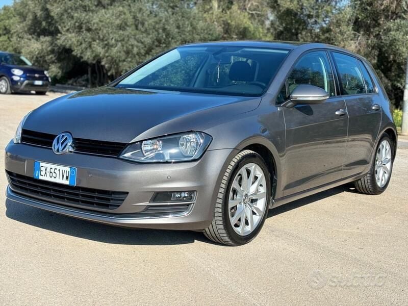 Grigio Usata 2014 VW Golf VII Tre volumi | 8999 € (Super prezzo) - Immagine 1/4