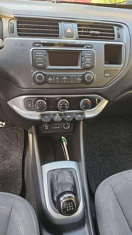 Usata Kia Rio EX 90 CV (66 kW) 2012 Berlina