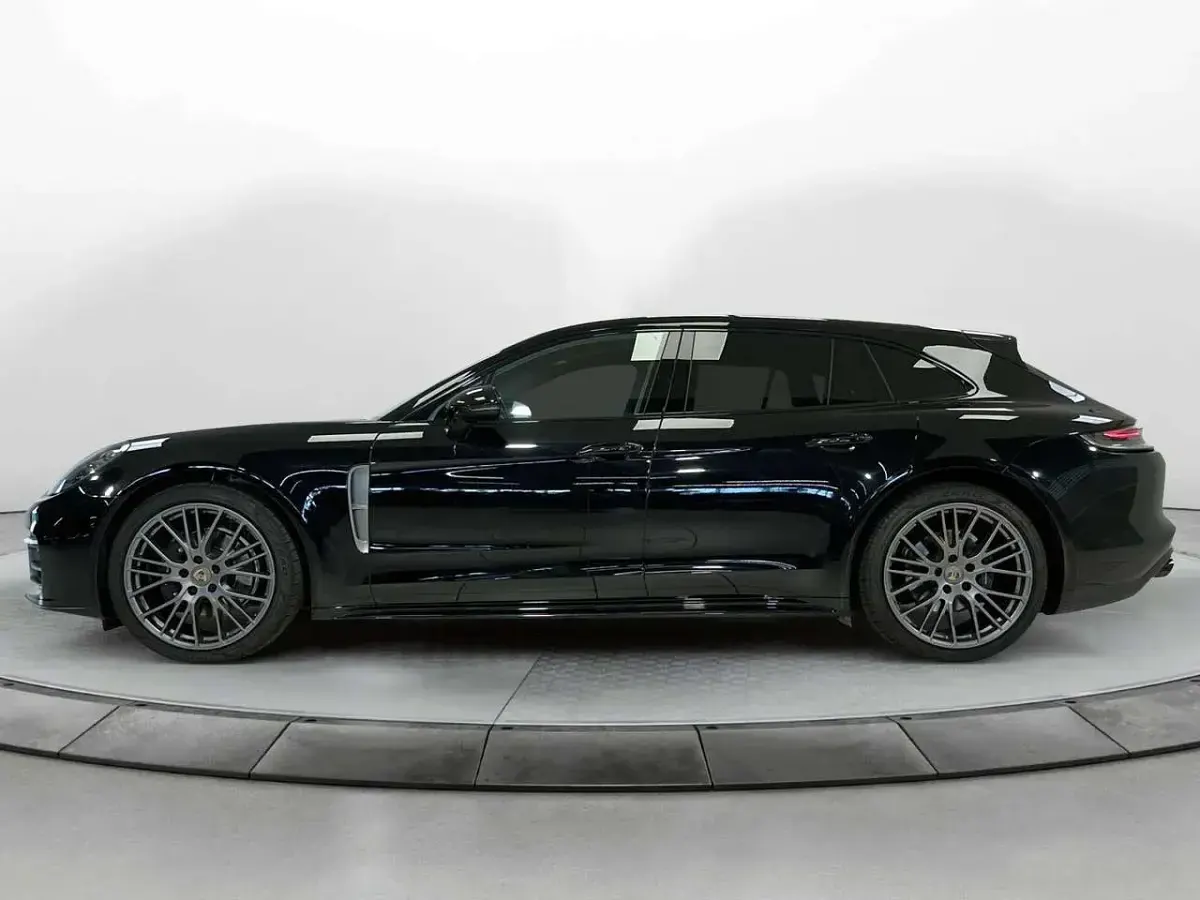 Usata Porsche Panamera 4 Sport Turismo Platinum Edition 330 CV (242 kW) 2022 Nero Station wagon