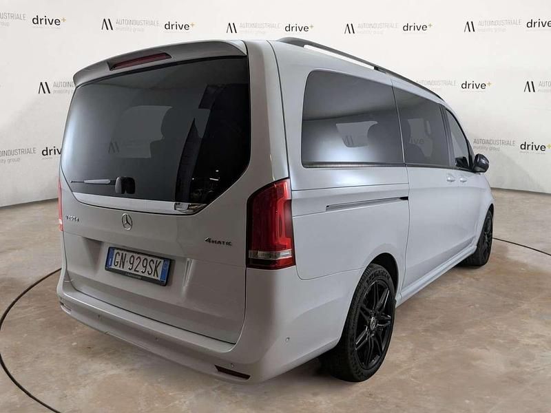 Usata Mercedes V250 190 CV (139 kW) 2023 Bianco Monovolume