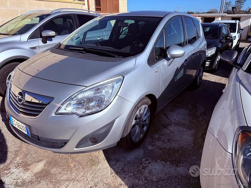 Usata Opel Meriva Cosmo 120 CV (88 kW) 2013 Argento Monovolume