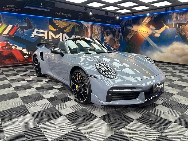 Usata Porsche 911 Turbo S Cabriolet 650 CV (478 kW) 2023 Gray Cabrio