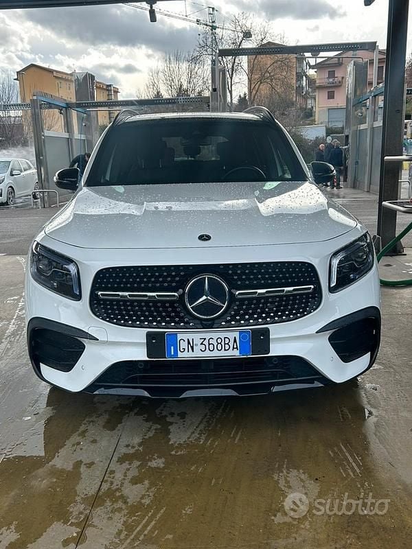 Usata Mercedes GLB180 Premium 116 CV (85 kW) 2023 Bianco SUV