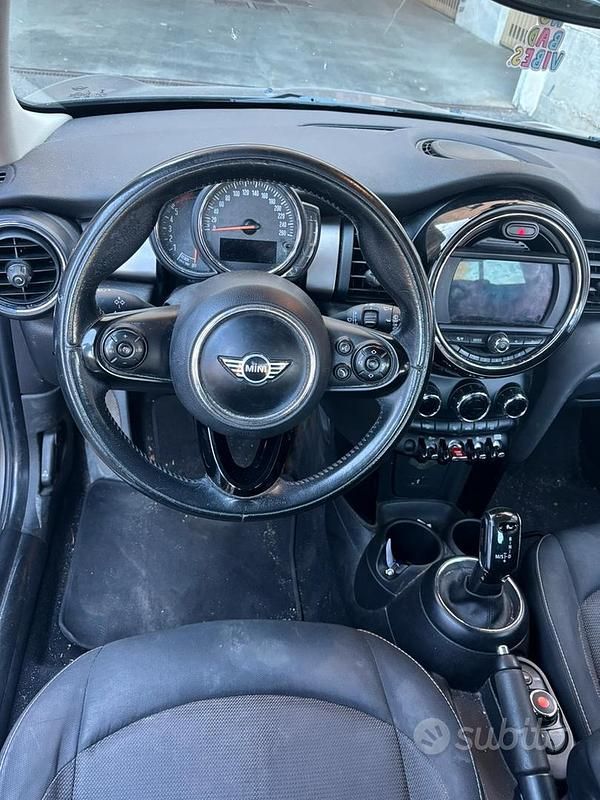 Usata Mini Cooper D 2018 Grigio Utilitaria