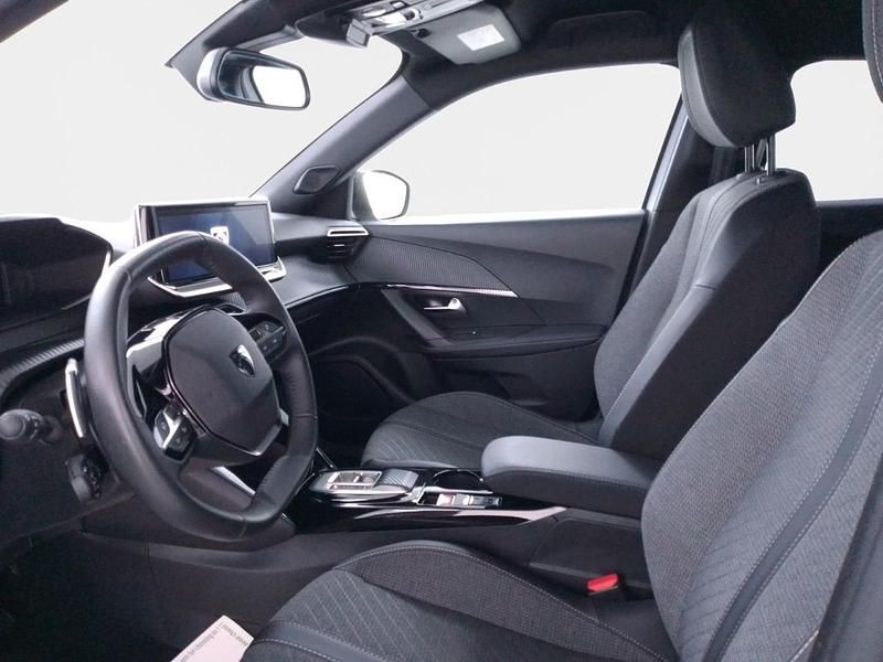 Usata Peugeot 2008 Allure 131 CV (96 kW) 2025 Bianco SUV