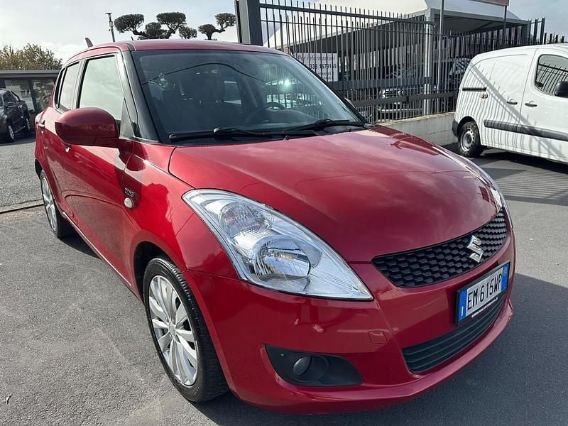 Usata Suzuki Swift GL 75 CV (55 kW) 2012 Rosso Utilitaria