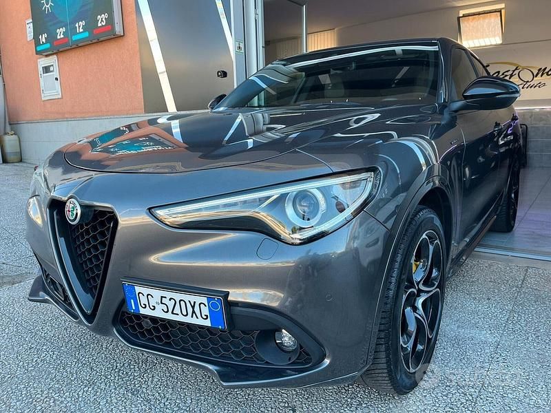 Usata Alfa Romeo Stelvio Veloce 210 CV (154 kW) 2021 Grigio SUV