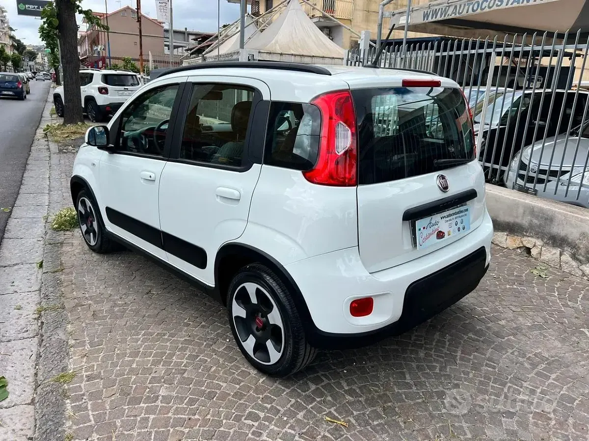 Usata Fiat Panda City Life 69 CV (50 kW) 2021 Bianco Utilitaria