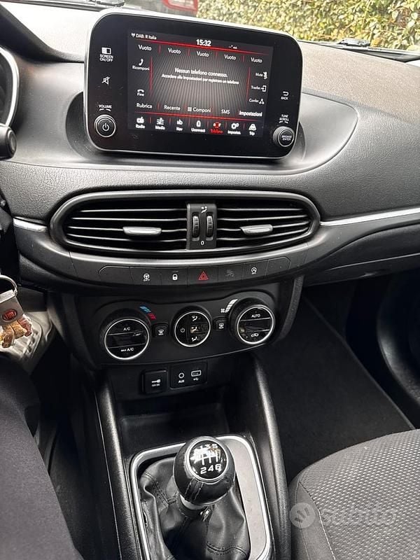 Usata Fiat Tipo 120 CV (88 kW) 2016 Grigio Utilitaria