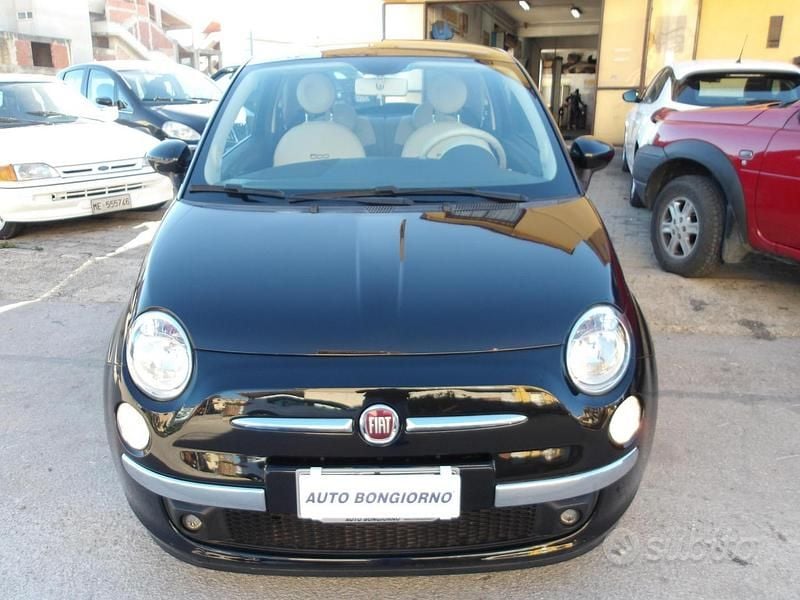 Usata Fiat 500 Lounge 69 CV (50 kW) 2014 Viola Berlina