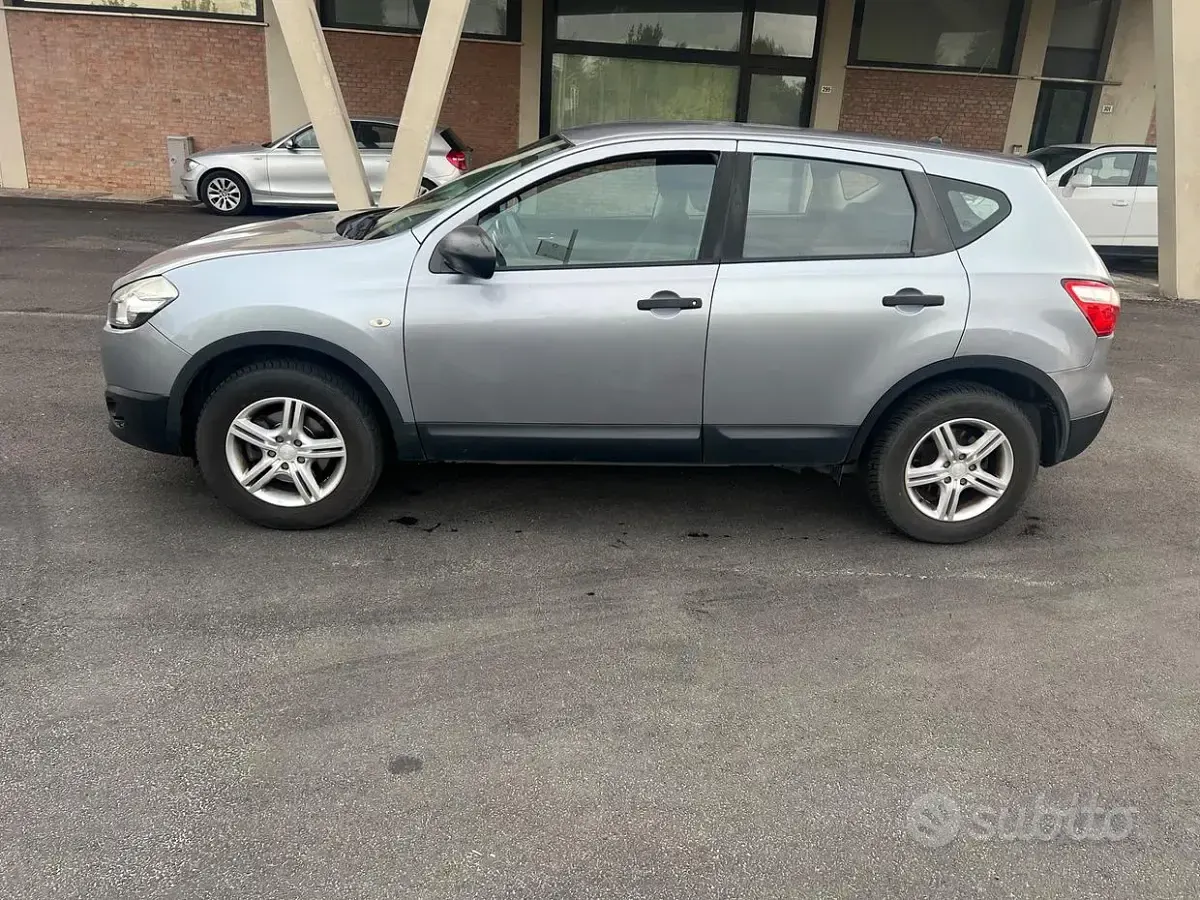 Usata Nissan Qashqai 116 CV (85 kW) 2012 Grigio SUV