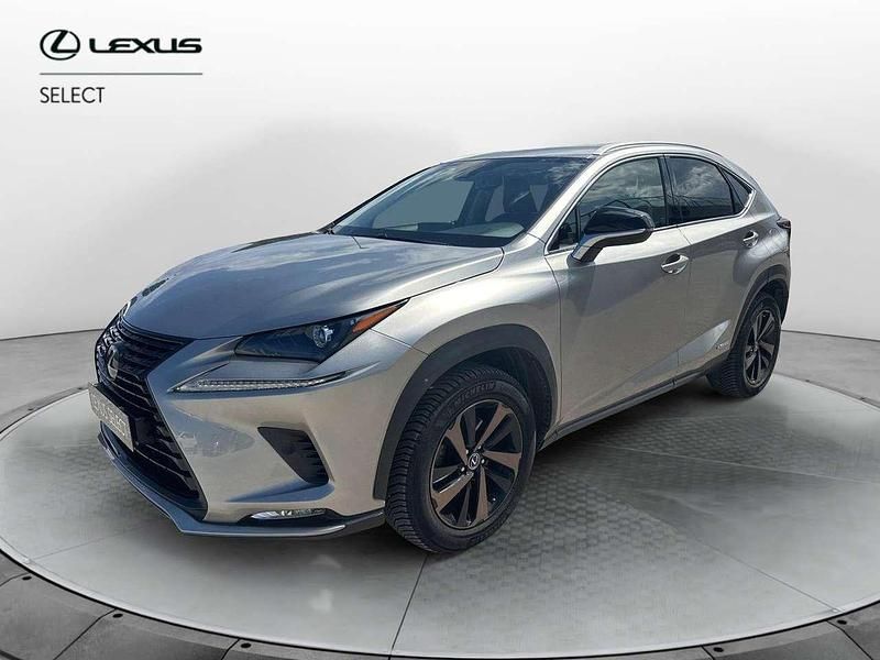Grigio Usata 2021 Lexus NX300h SUV | 26.900 € (Buon prezzo) - Immagine 1/4
