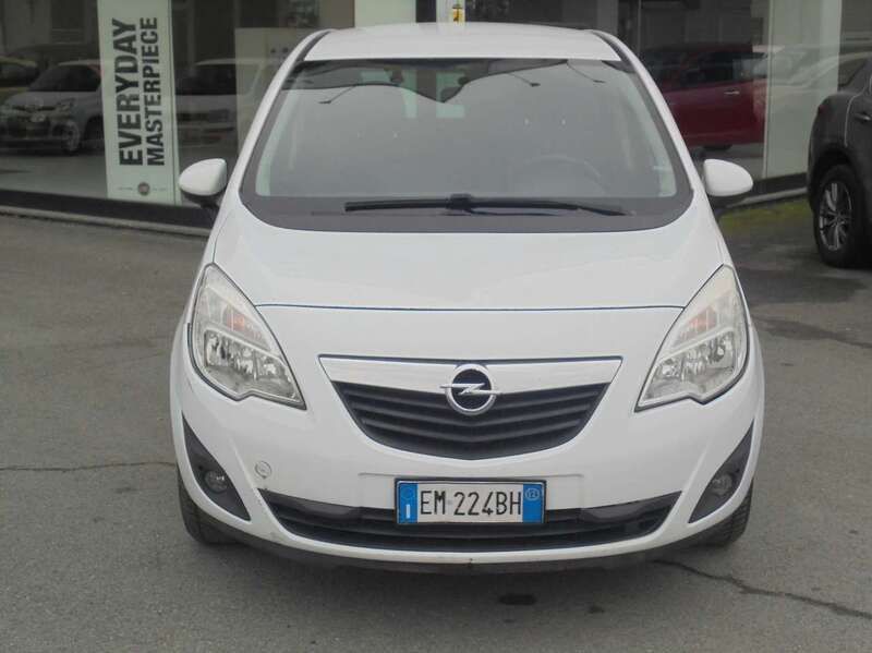 Usata Opel Meriva 95 CV (69 kW) 2012 Bianco Monovolume
