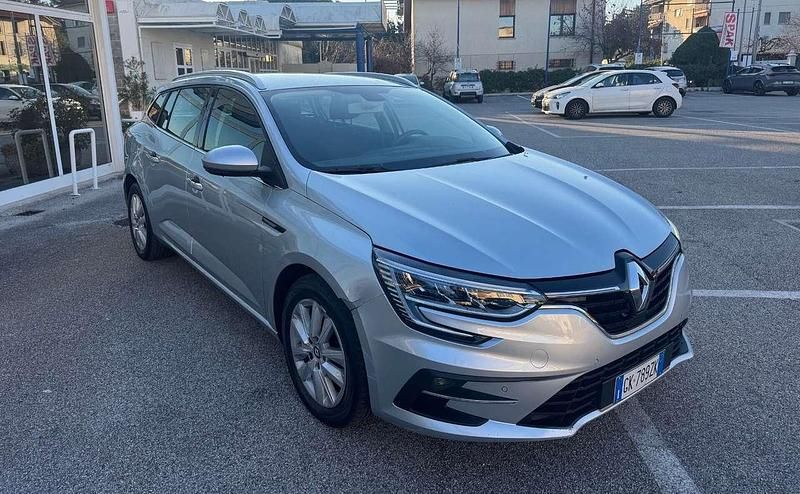 Usata Renault Mégane GrandTour Equilibre 116 CV (85 kW) 2022 Argento Station wagon