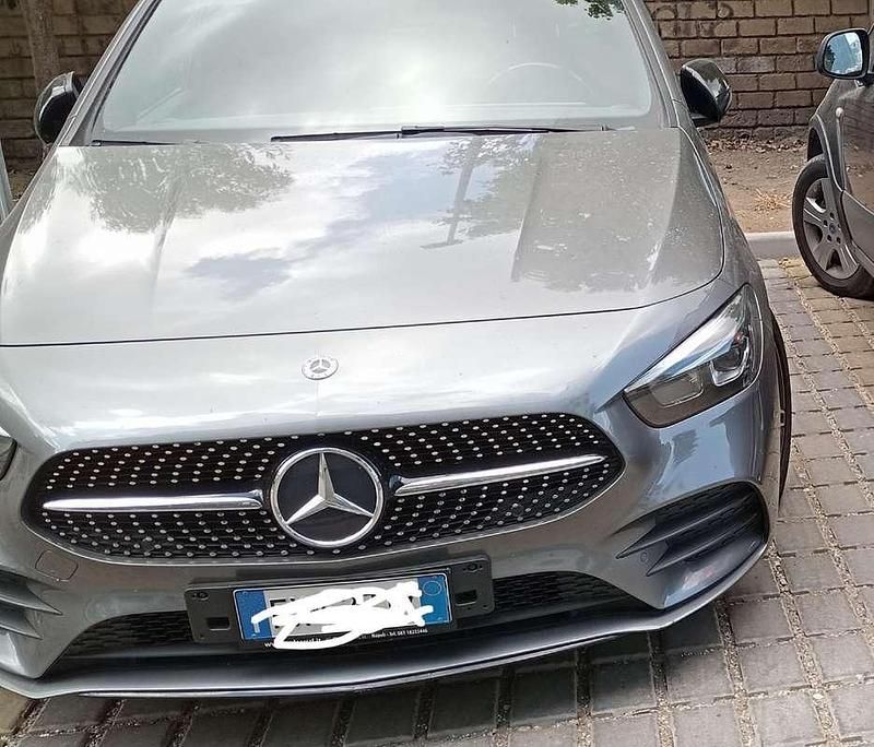 Usata Mercedes B200 Premium 150 CV (110 kW) 2019 Monovolume