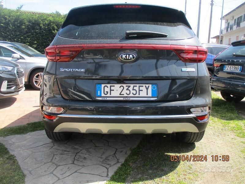 Usata Kia Sportage Urban 136 CV (100 kW) 2022 Grigio SUV
