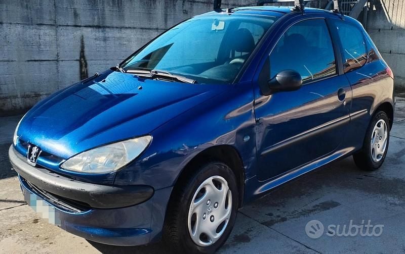 Usata Peugeot 206 60 CV (44 kW) 2002 Blu Utilitaria