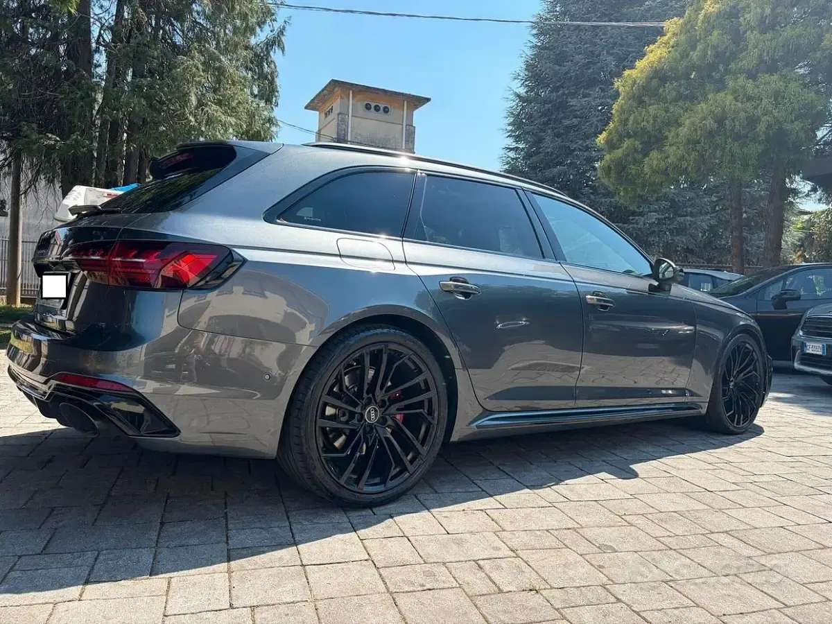 Usata Audi RS4 450 CV (330 kW) 2021 Grigio Station wagon