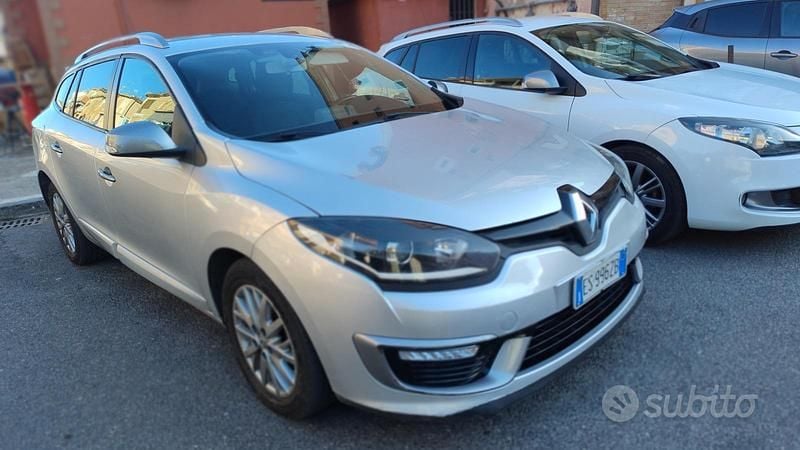Usata Renault Mégane III 110 CV (80 kW) 2014 Grigio Station wagon
